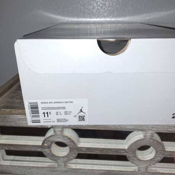 Jordan 3 Mocha size 11.5Womens or 10Mens - Picture 2 of 5